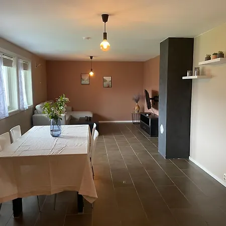 Apartment Slinningen With Free Parking Alesund