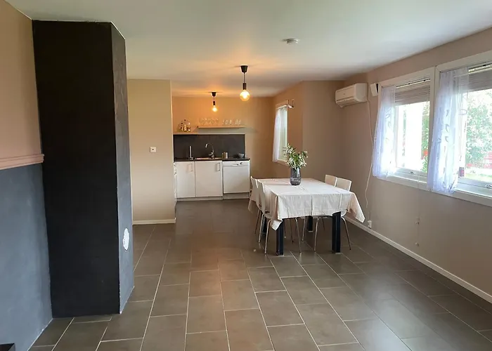 Apartment Slinningen With Free Parking Alesund
